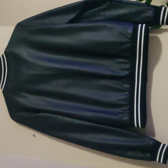 Black Leather Jacket Women's Small - Picture 2 of 3